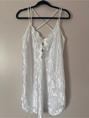 Vintage Intimate Attitudes White Floral Satin Jacquard Chemise Nightgown L